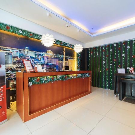 Reddoorz Premium Near Trinoma Hotel Кесон Сити Екстериор снимка