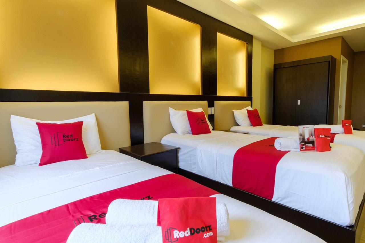 Reddoorz Premium Near Trinoma Hotel Кесон Сити Екстериор снимка