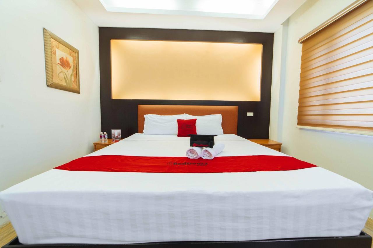 Reddoorz Premium Near Trinoma Hotel Кесон Сити Екстериор снимка