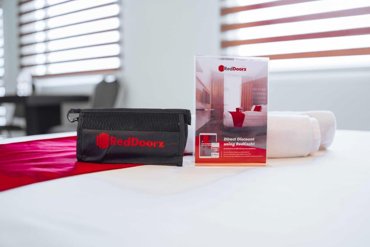 Reddoorz Premium Near Trinoma Hotel Кесон Сити Екстериор снимка
