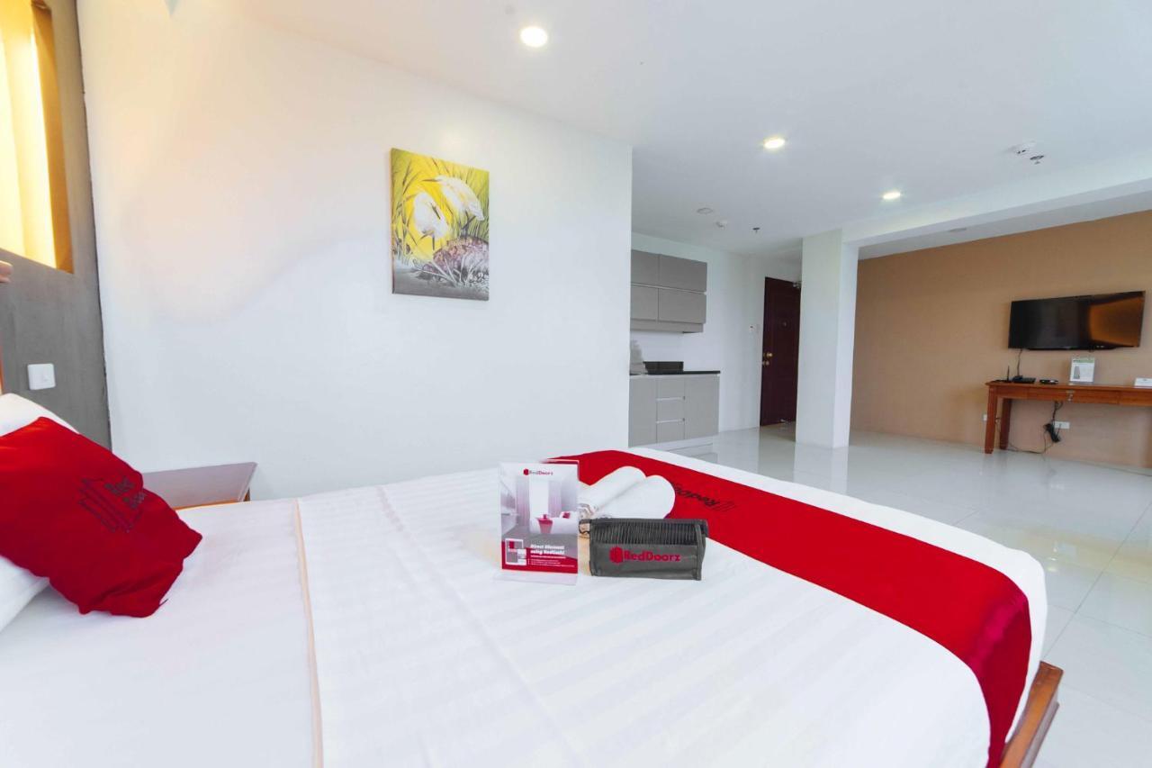 Reddoorz Premium Near Trinoma Hotel Кесон Сити Екстериор снимка