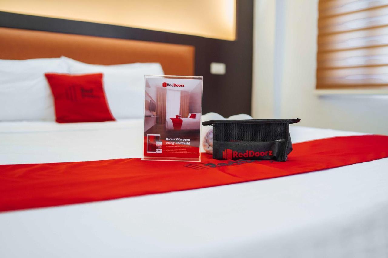 Reddoorz Premium Near Trinoma Hotel Кесон Сити Екстериор снимка