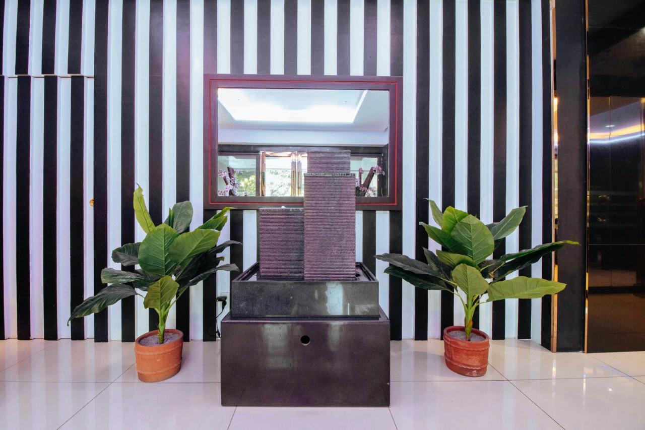 Reddoorz Premium Near Trinoma Hotel Кесон Сити Екстериор снимка
